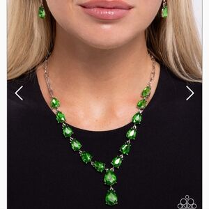 Gratifying Gems Green Necklace
